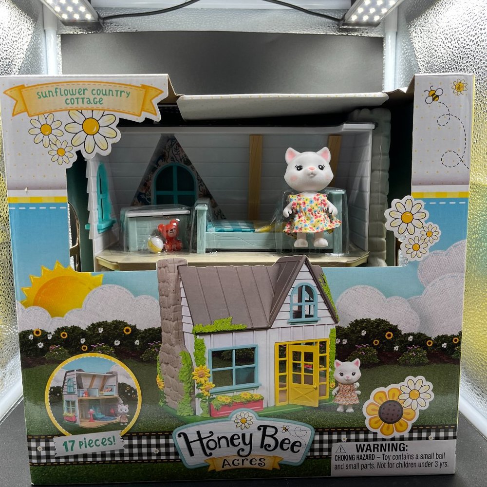 Honey Bee Acres Sunflower Country Cottage Dollhouse Playset 17 Pieces